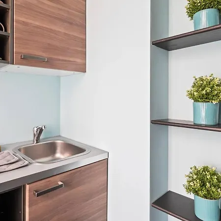 Design And Stylish Flat In Centrale Apartment Milan